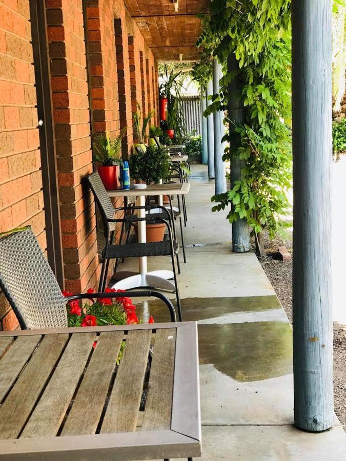 La Cochon Rose Motel Saint Arnaud Екстериор снимка