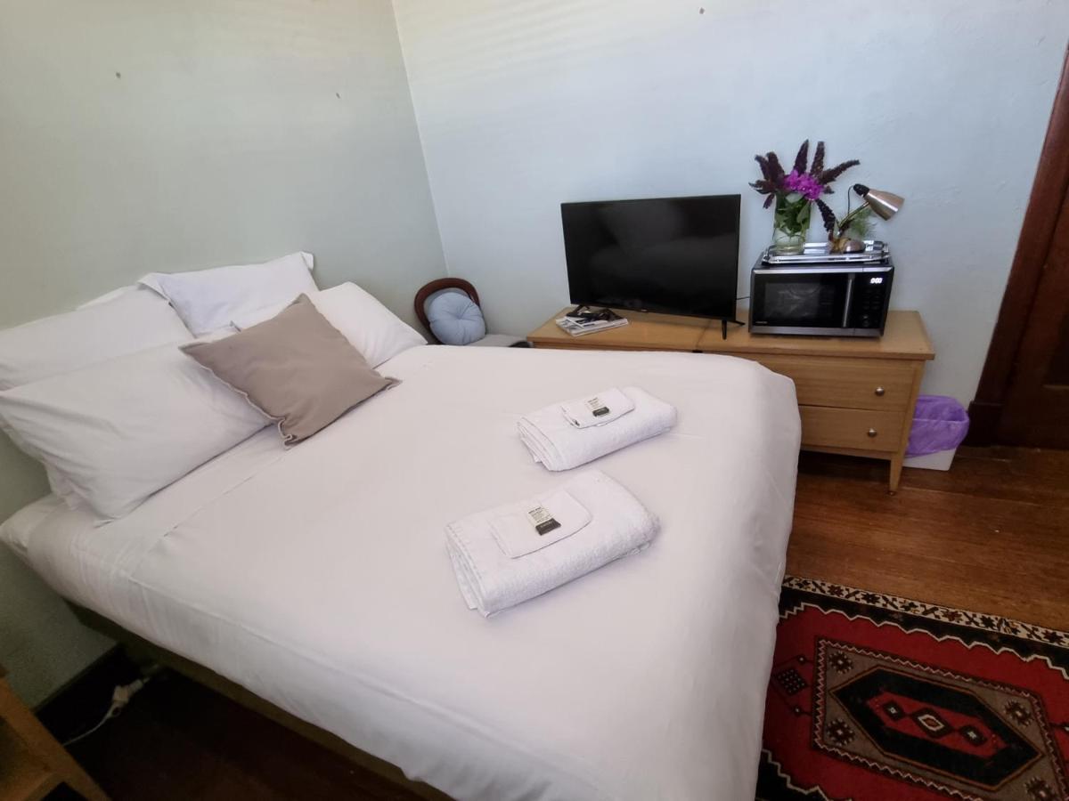 La Cochon Rose Motel Saint Arnaud Екстериор снимка