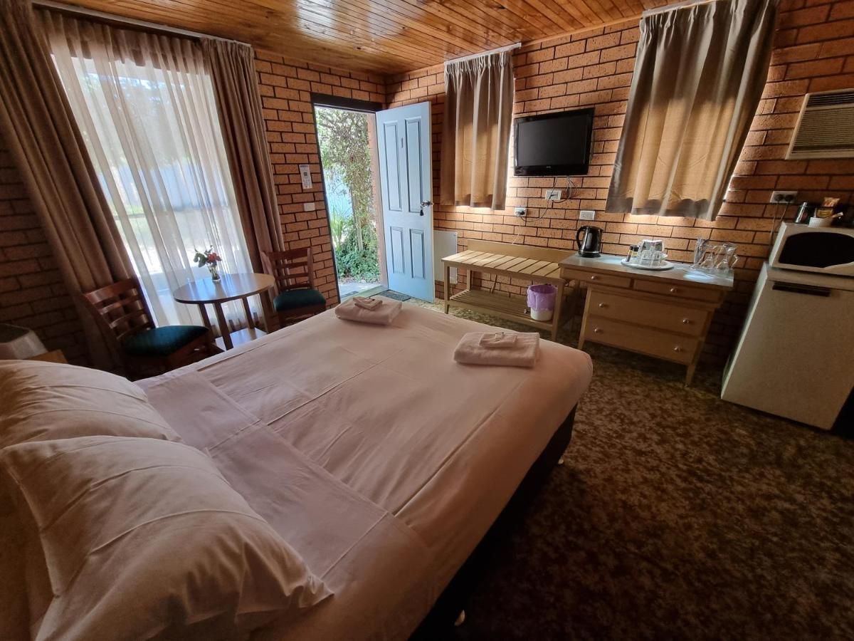 La Cochon Rose Motel Saint Arnaud Екстериор снимка