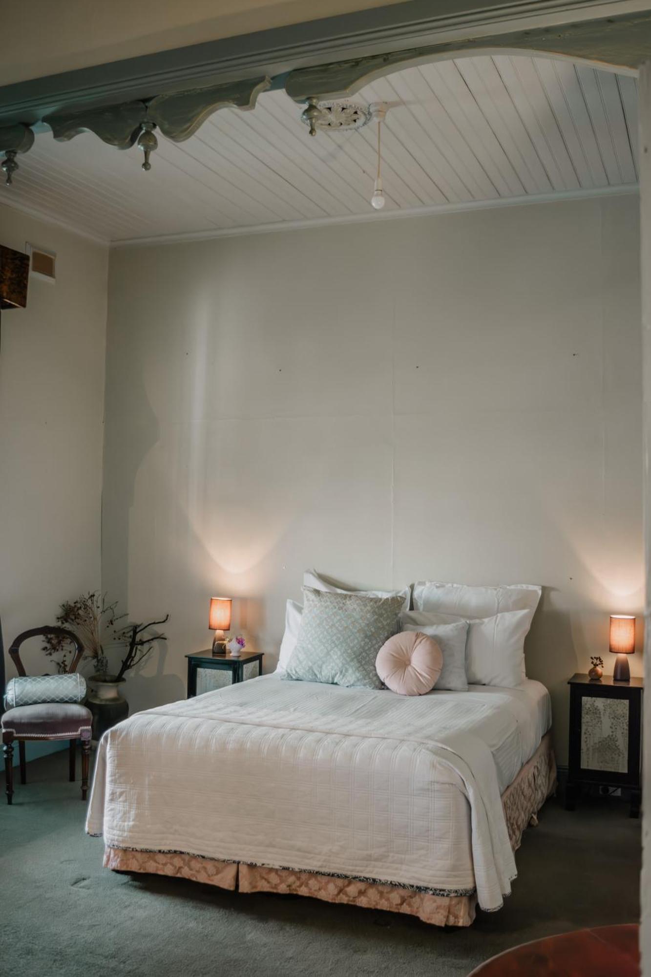 La Cochon Rose Motel Saint Arnaud Екстериор снимка